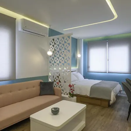 τhe Half Root In The Heart Of Center Appartement *